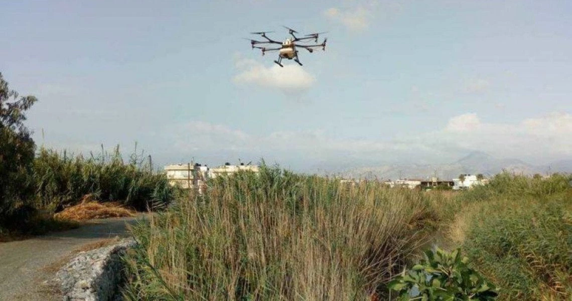 H Kρήτη είναι μπροστά: Με drone στη μάχη κατά των κουνουπιών!